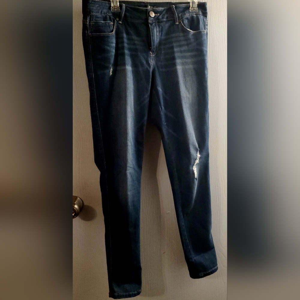 1822 Women's  Skinny Jeans Sz 31